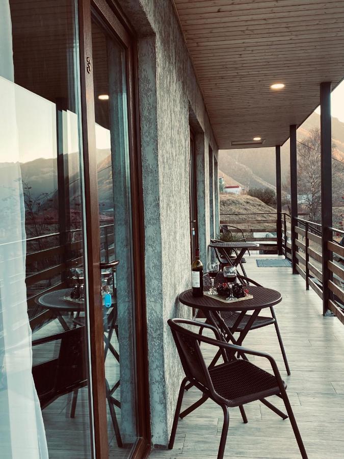 Guesthouse Relax In Kazbegi エクステリア 写真