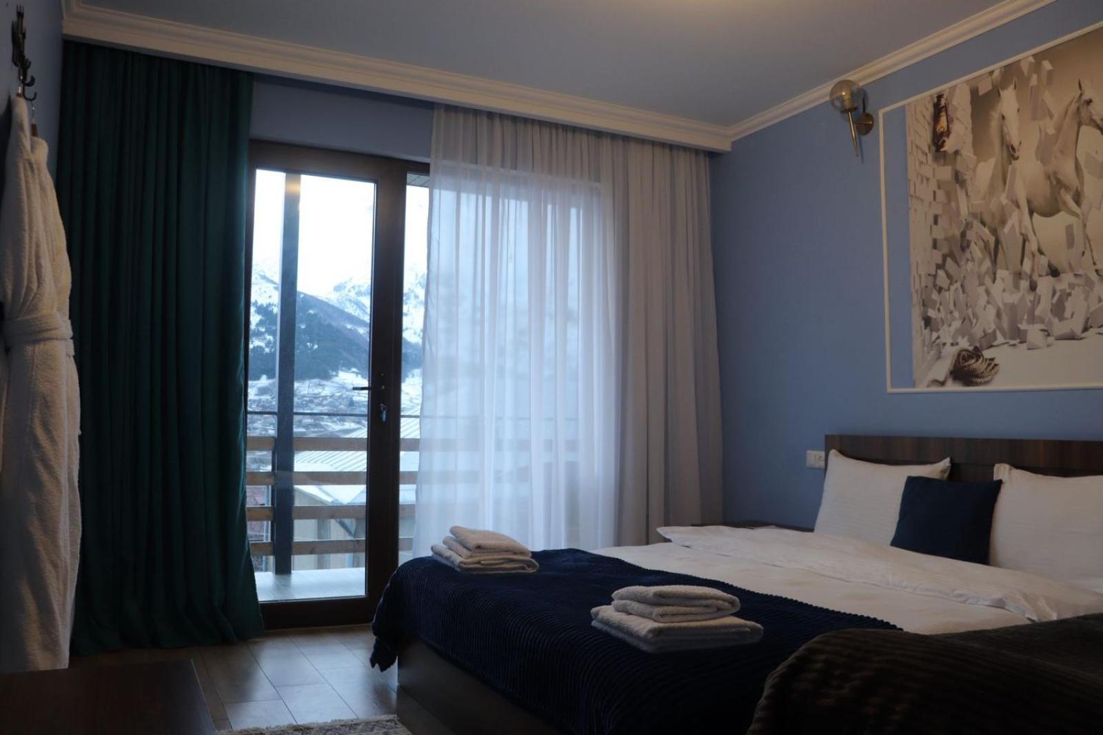 Guesthouse Relax In Kazbegi エクステリア 写真