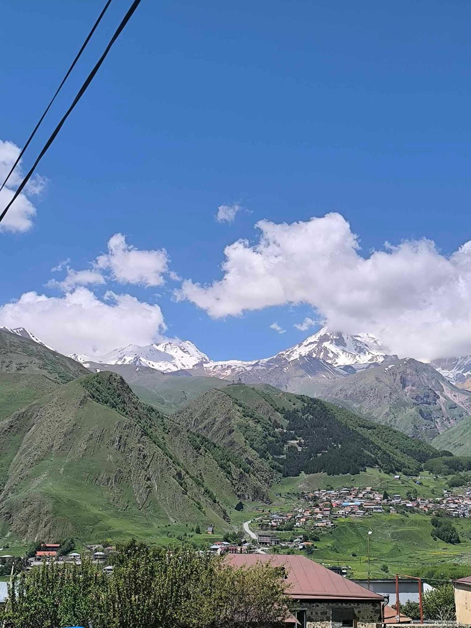 Guesthouse Relax In Kazbegi エクステリア 写真