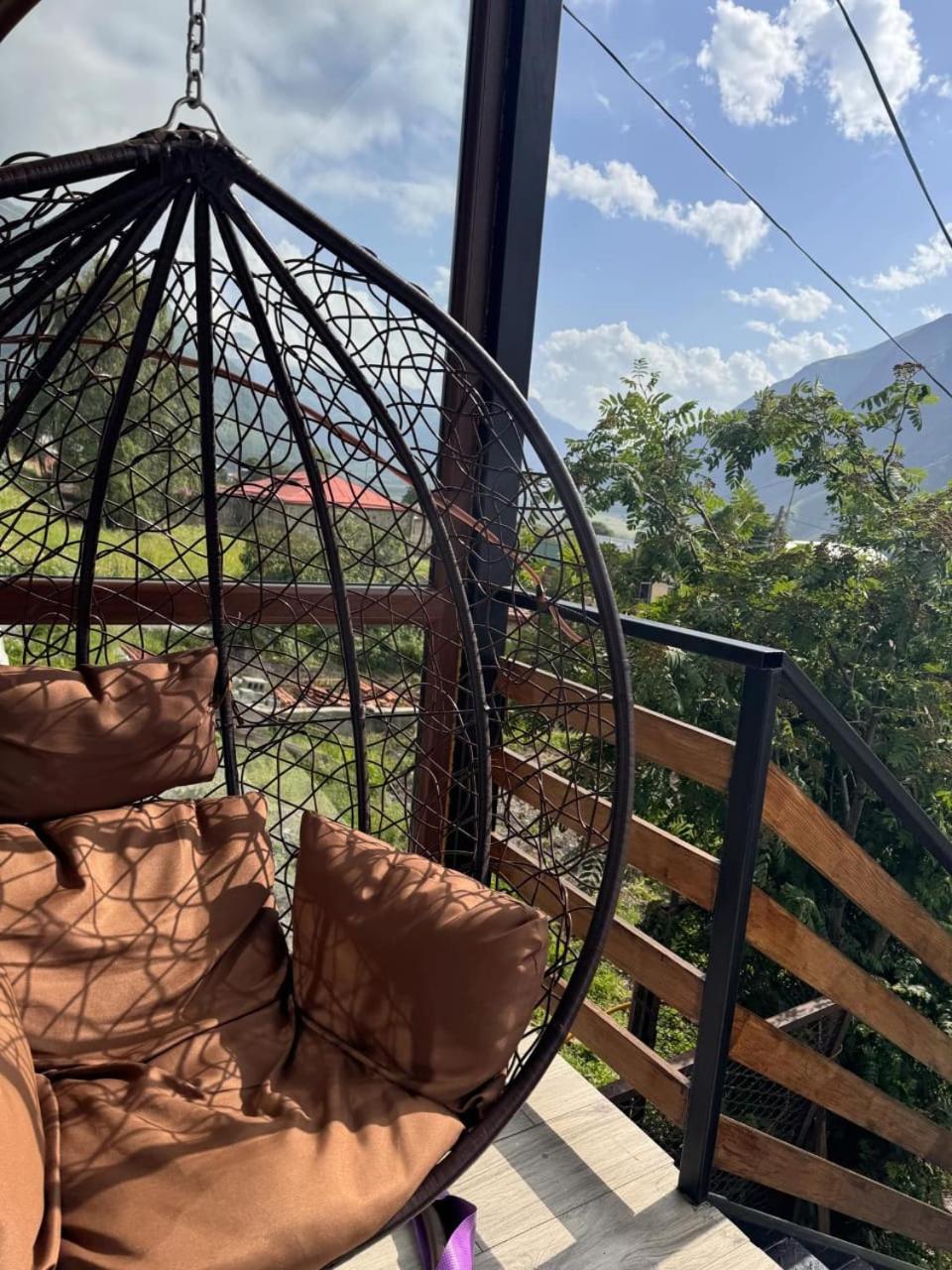 Guesthouse Relax In Kazbegi エクステリア 写真