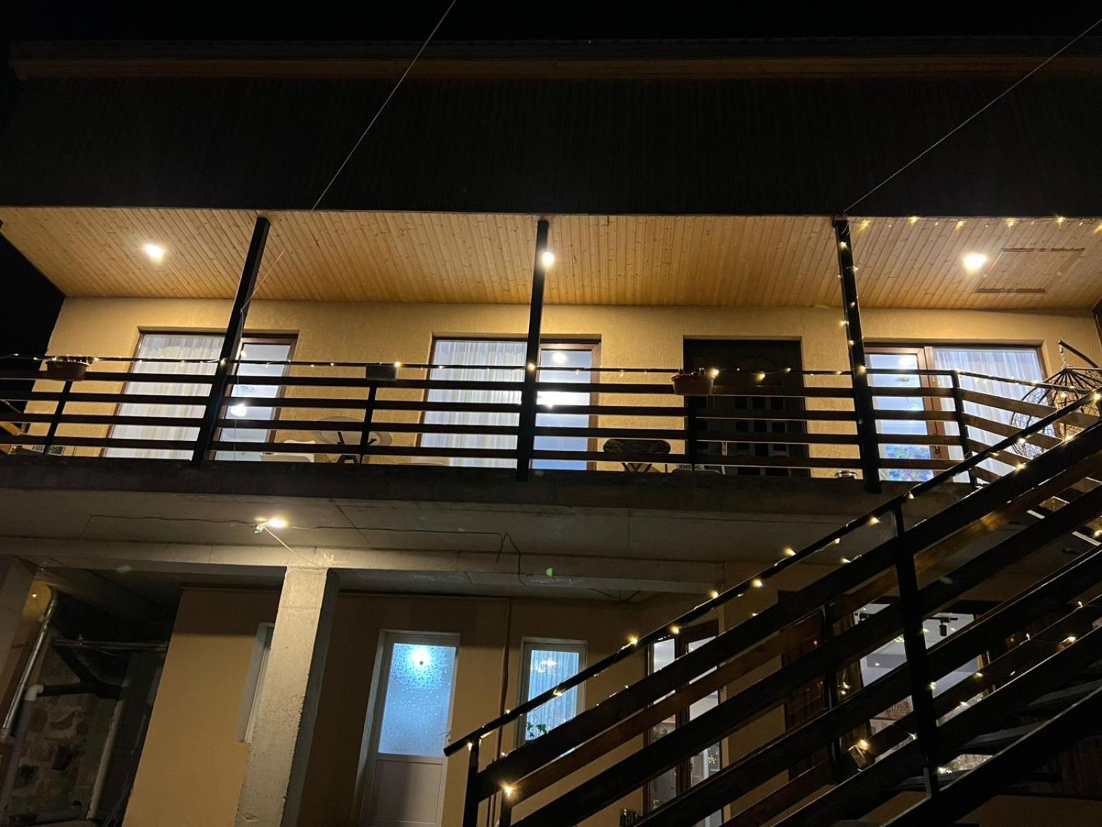 Guesthouse Relax In Kazbegi エクステリア 写真